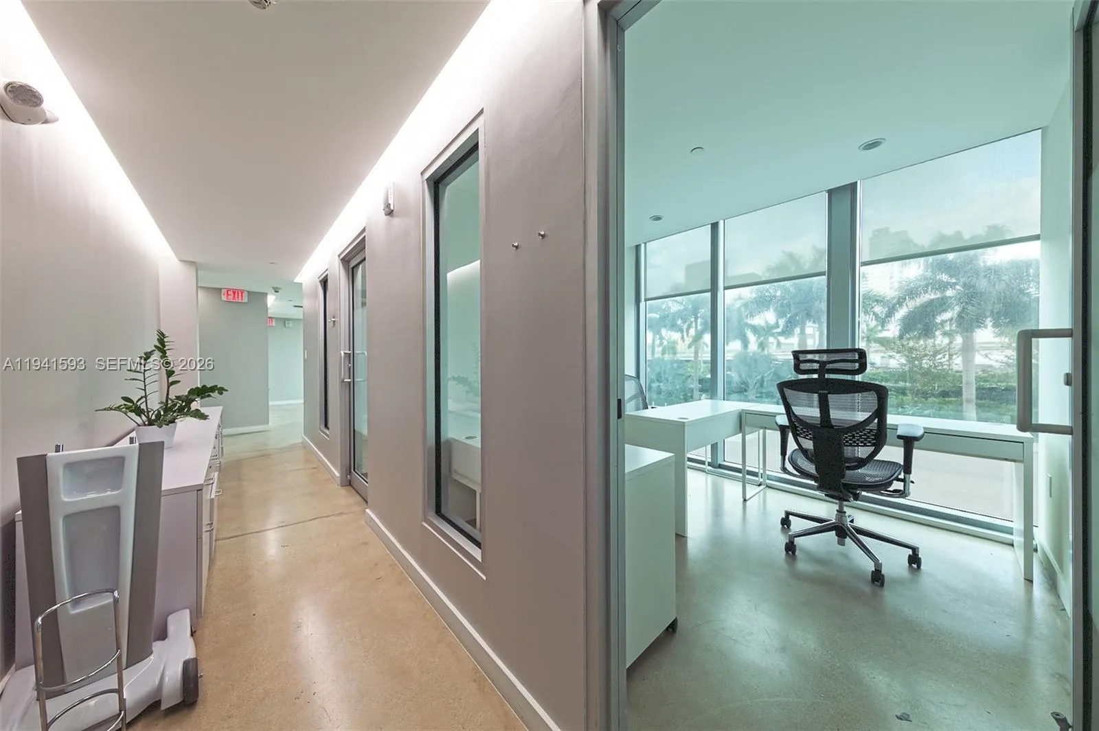 350 S Miami Ave # CUA, Miami, FL 33130 photo 9