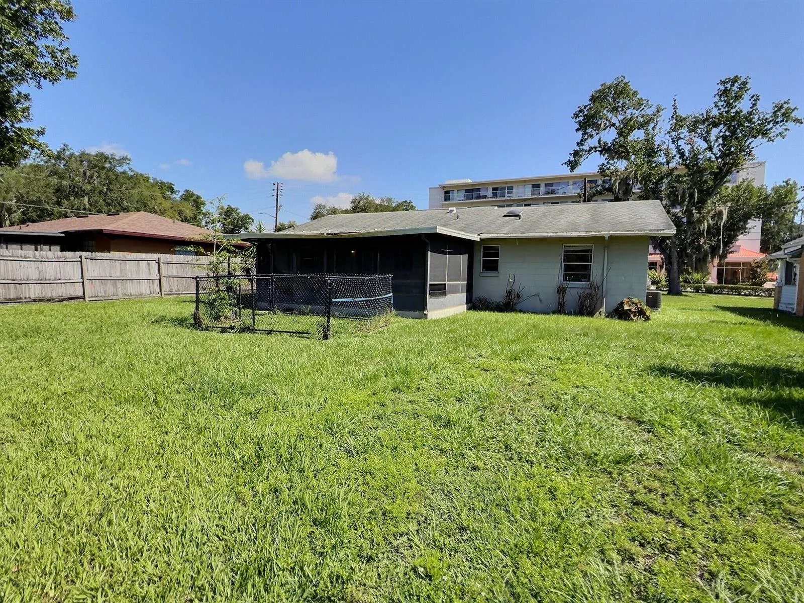 805 E Bella Vista Street, Lakeland, FL 33805 photo 4