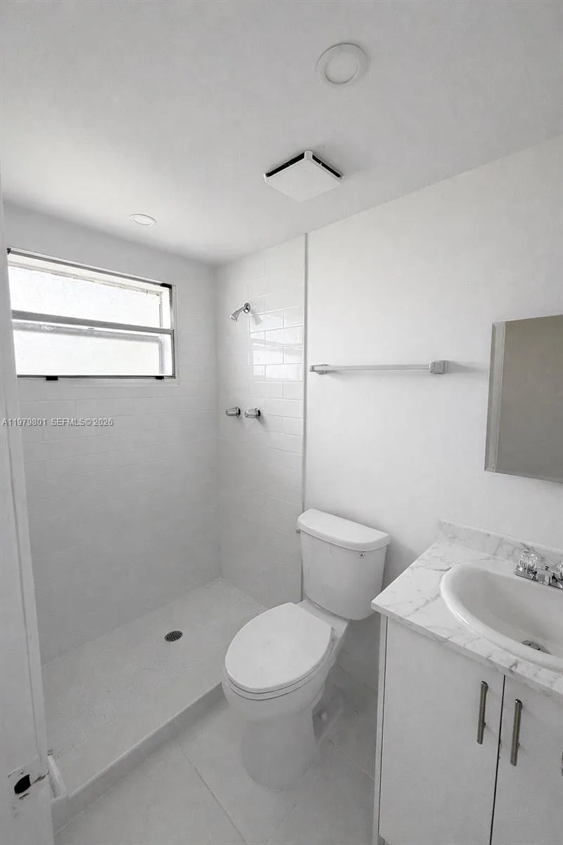 1077 NW 45th Ave # 0, Miami, FL 33126 photo 4