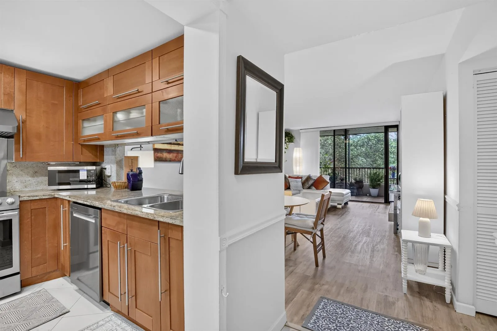 7500 NW 1st Court # 302-3, Plantation, FL 33317