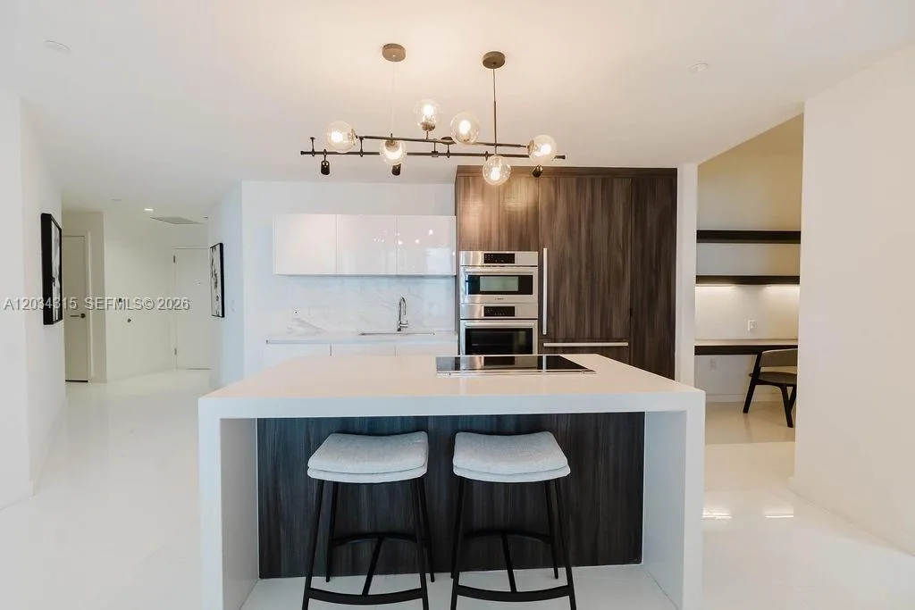 851 NE 1st Ave # 2403, Miami, FL 33132 photo 10