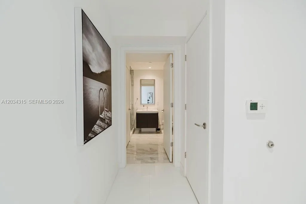 851 NE 1st Ave # 2403, Miami, FL 33132 photo 4