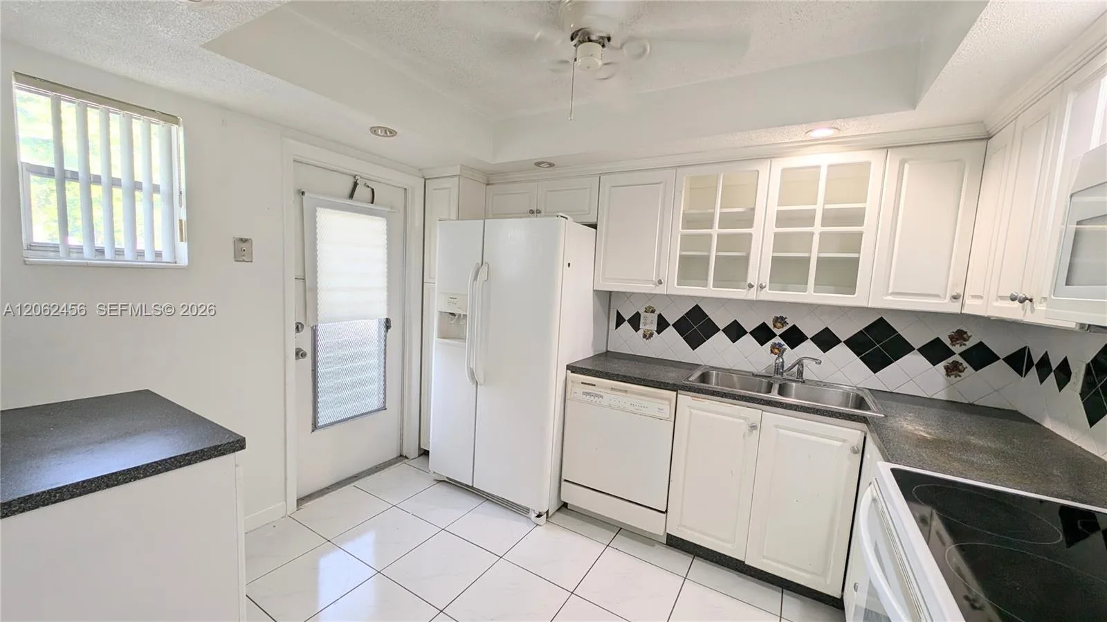 19051 NE 2nd Ave # 1507, Miami, FL 33179 photo 4