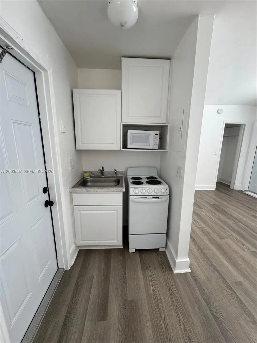 240 NW 64 str # 4, Miami, FL 33150 photo 2