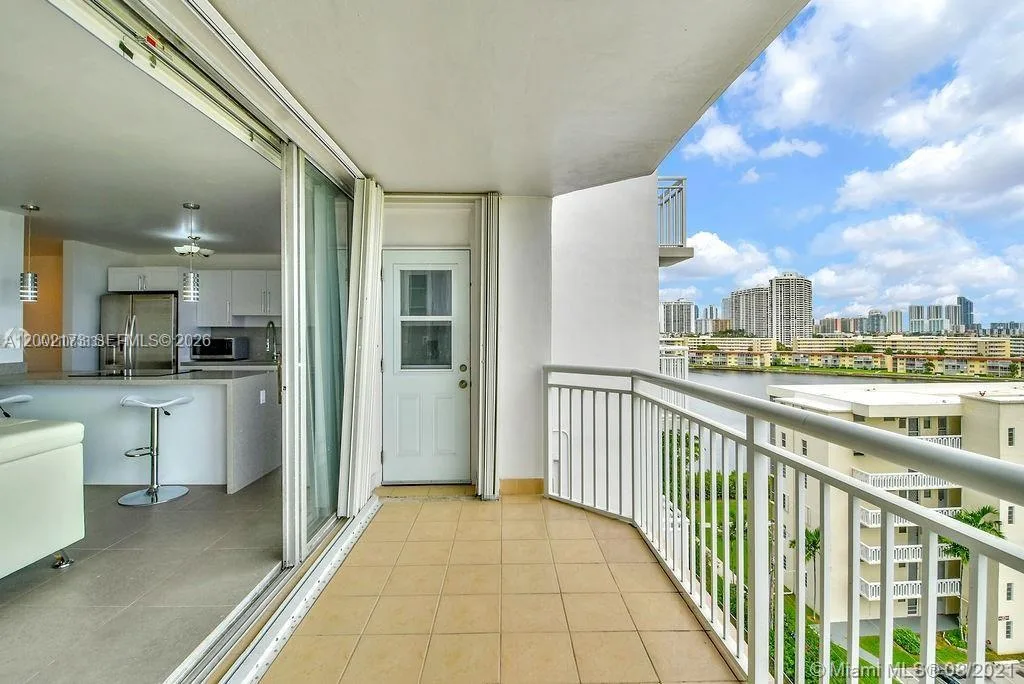 18041 Biscayne Blvd # 801, Aventura, FL 33160 photo 13