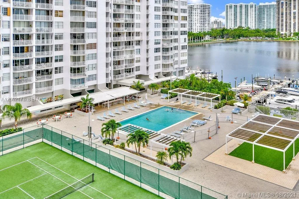 18041 Biscayne Blvd # 801, Aventura, FL 33160 photo 3