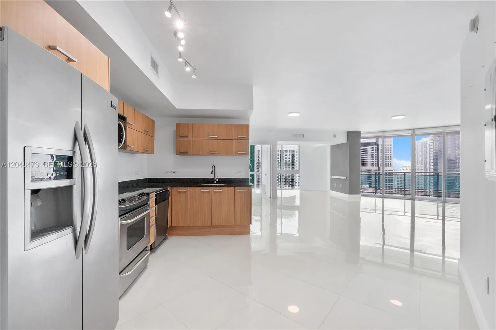350 S Miami Ave # 3702, Miami, FL 33130 photo 3