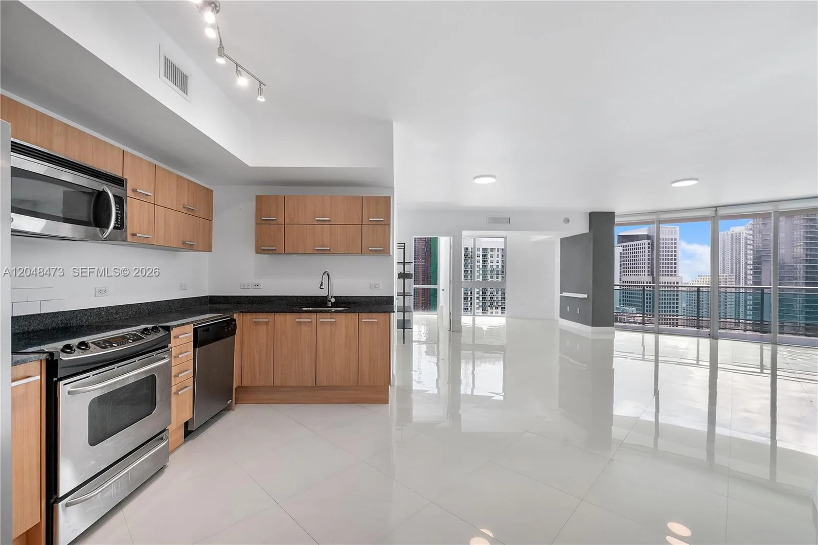 350 S Miami Ave # 3702, Miami, FL 33130 photo 5