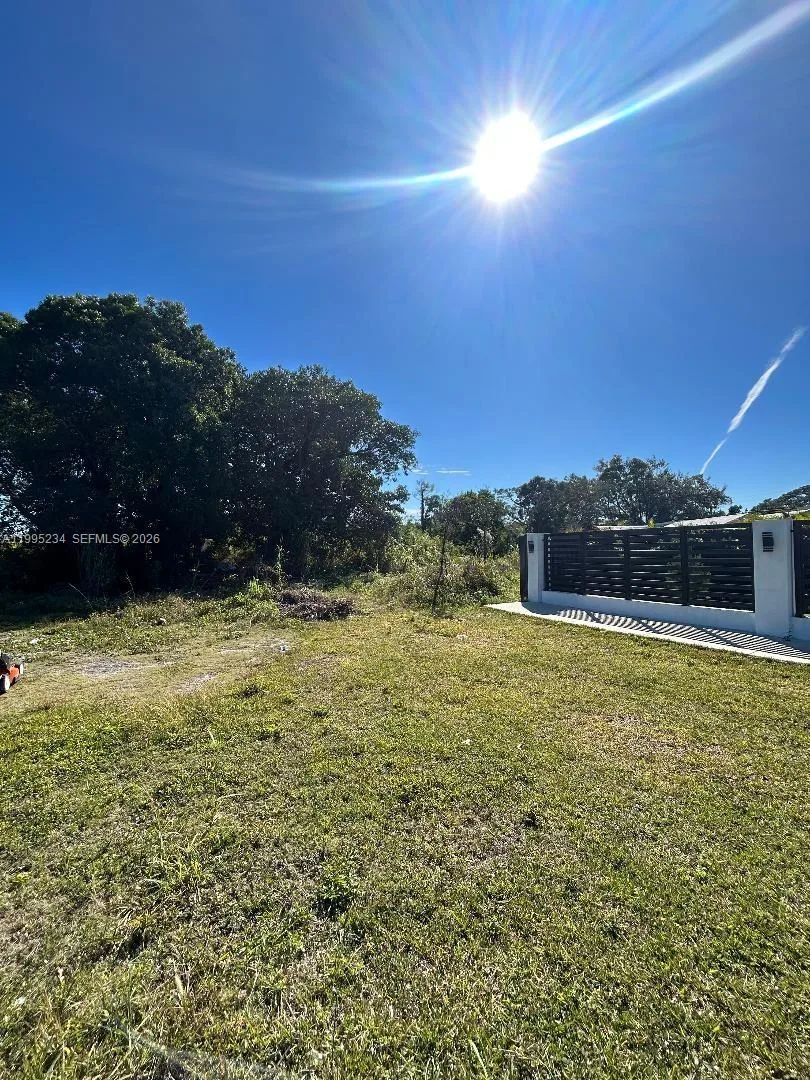21820 Sw 112thct, Unincorporated Dade County, FL 33170 photo 2