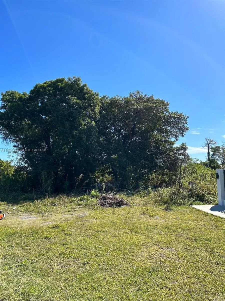 21820 Sw 112thct, Unincorporated Dade County, FL 33170 photo 3