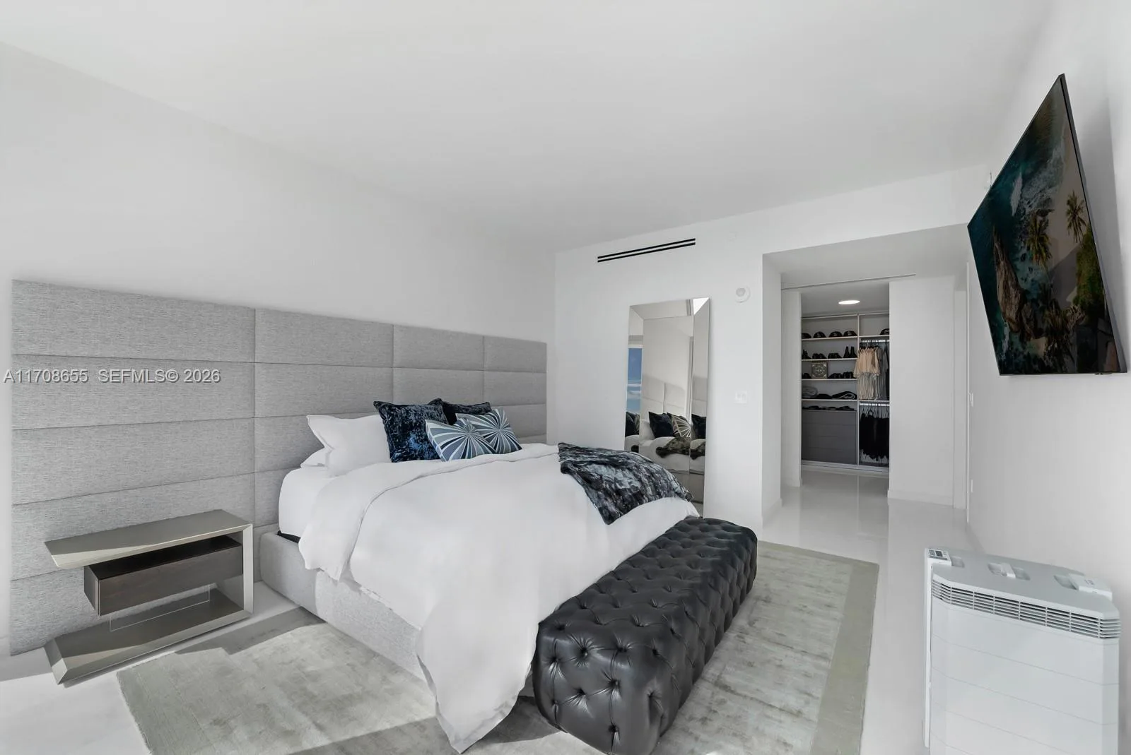 300 Biscayne Blvd Way # 4703, Miami, FL 33131 photo 10