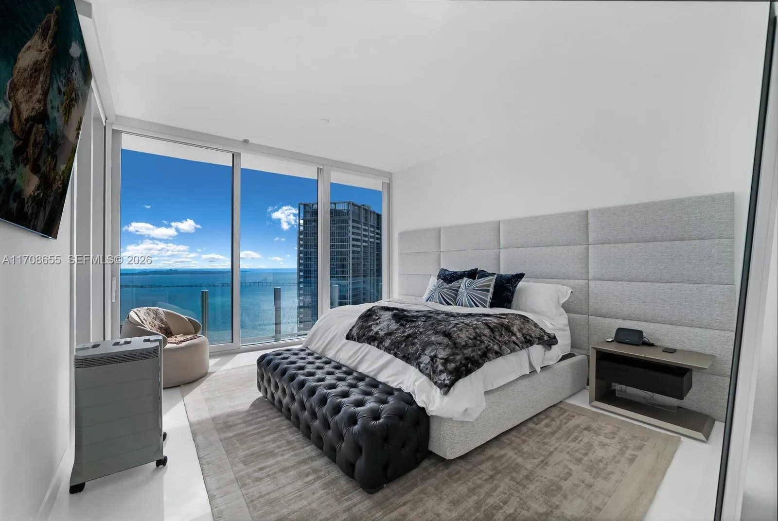 300 Biscayne Blvd Way # 4703, Miami, FL 33131 photo 9