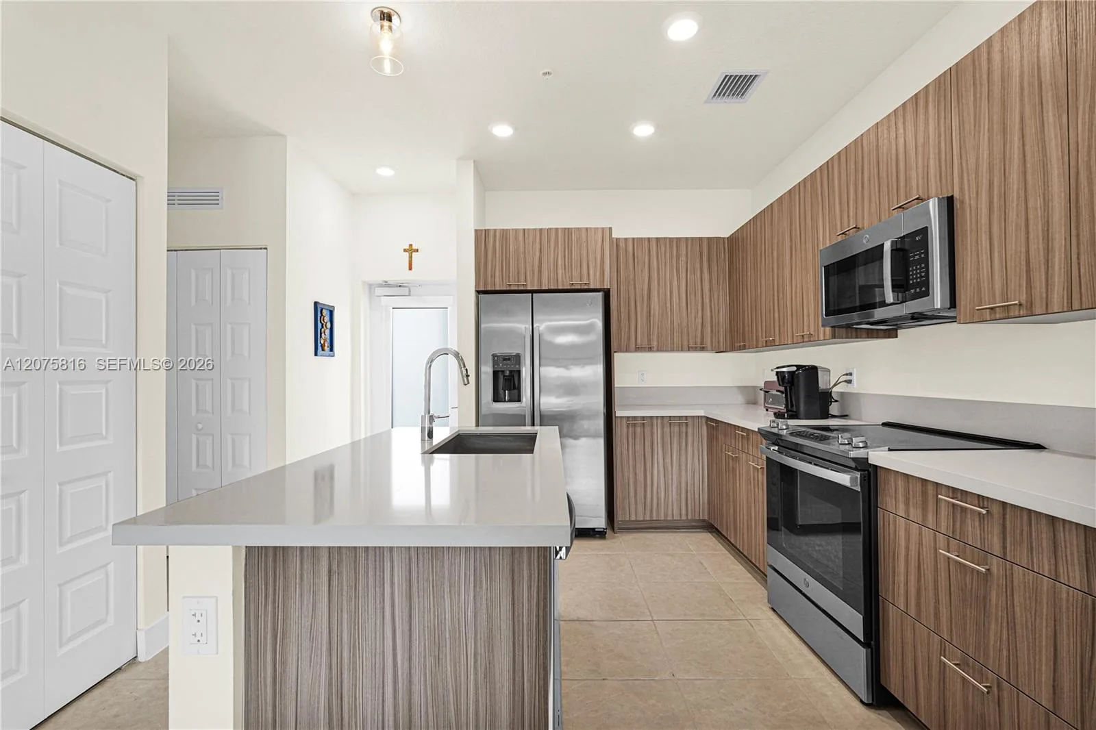 8301 NW 41st St # B-303, Doral, FL 33166 photo 5