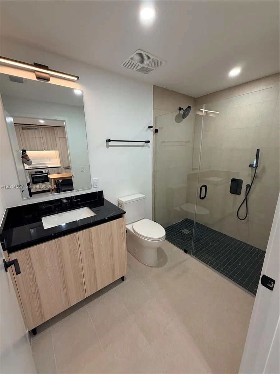 225 N Miami av # 907, Miami, FL 33128 photo 3