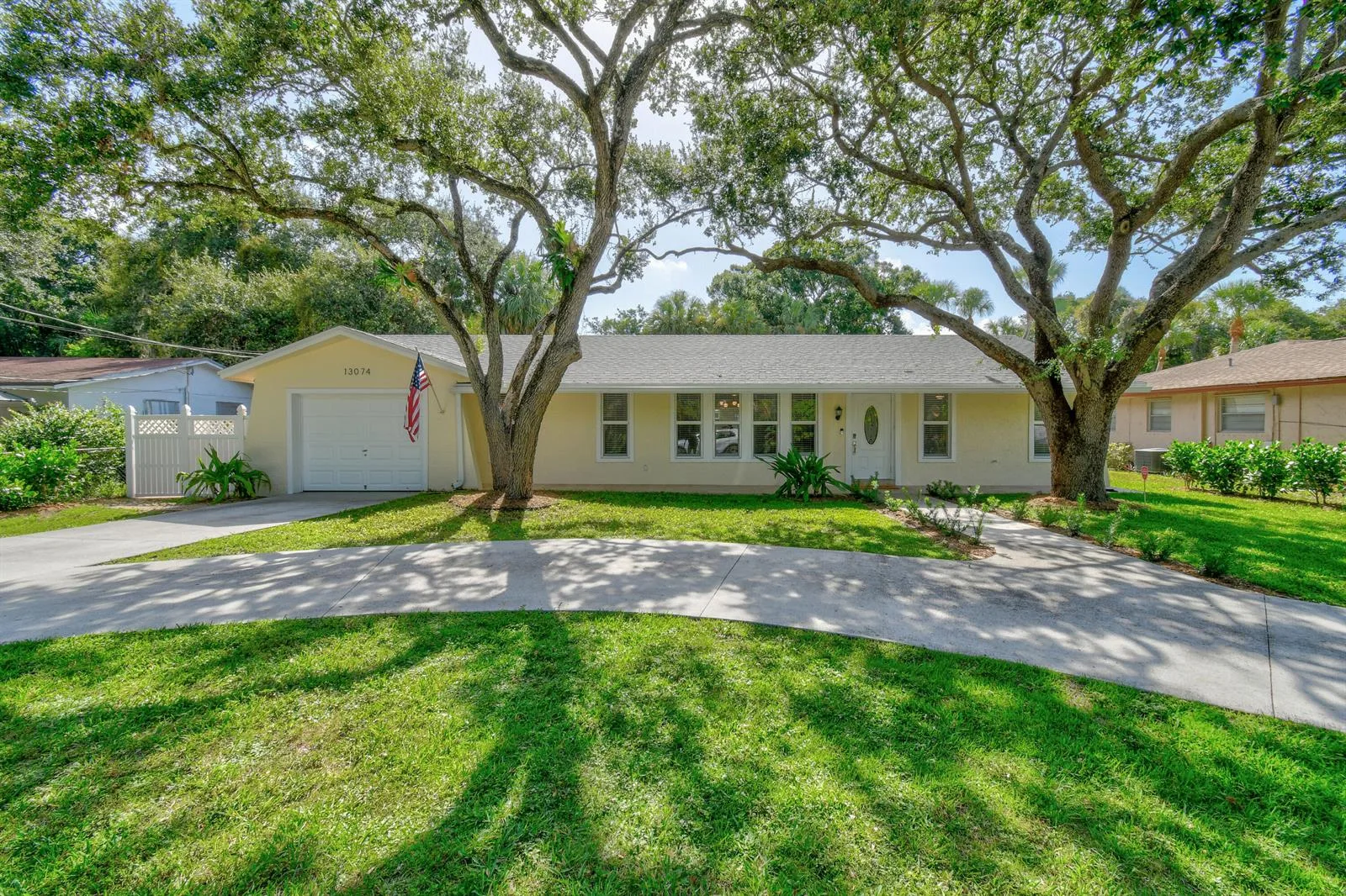 13074 23rd Avenue N, Palm Beach Gardens, FL 33410