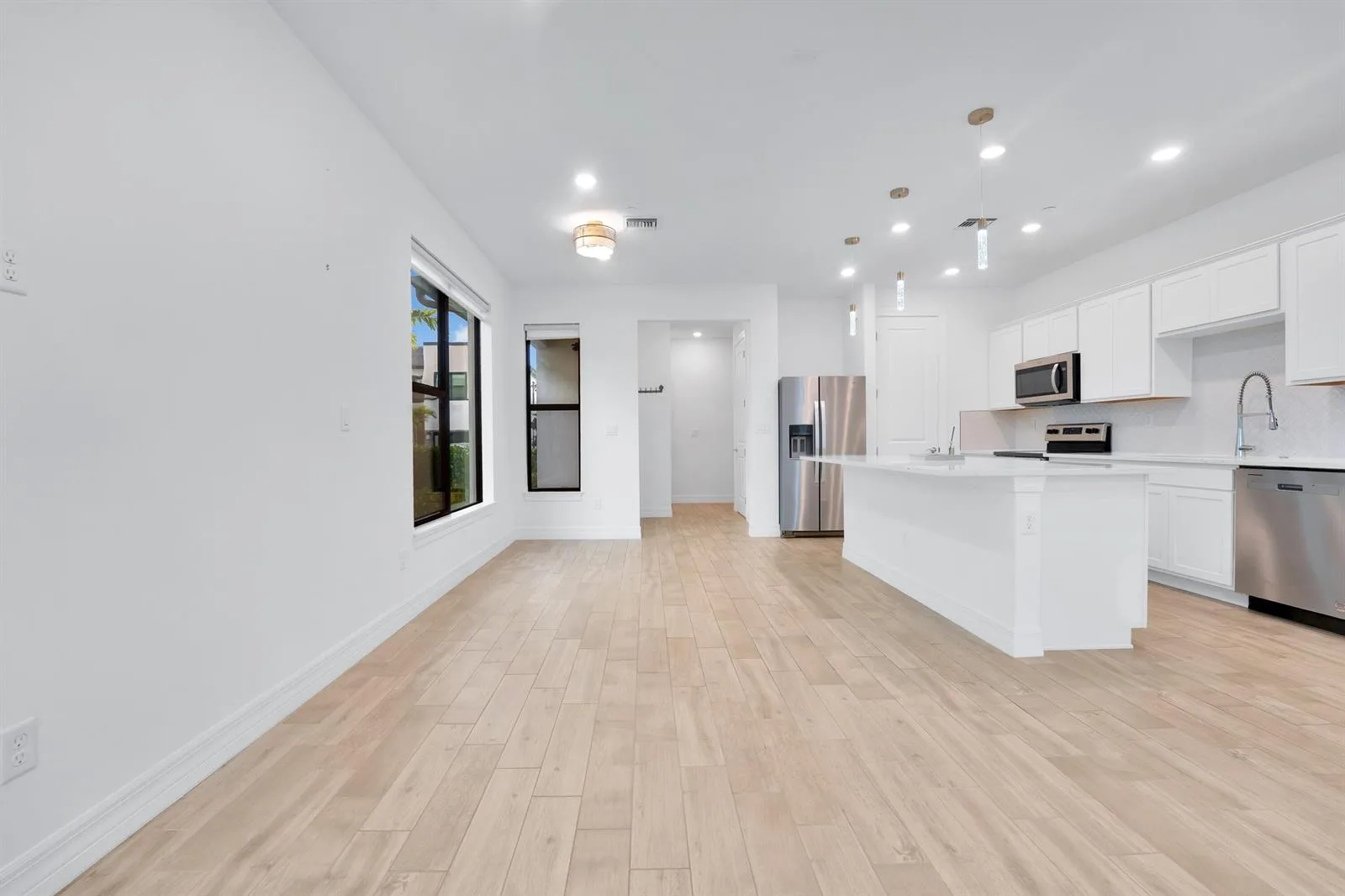 8358 NW 7th Place, Plantation, FL 33324 photo 6