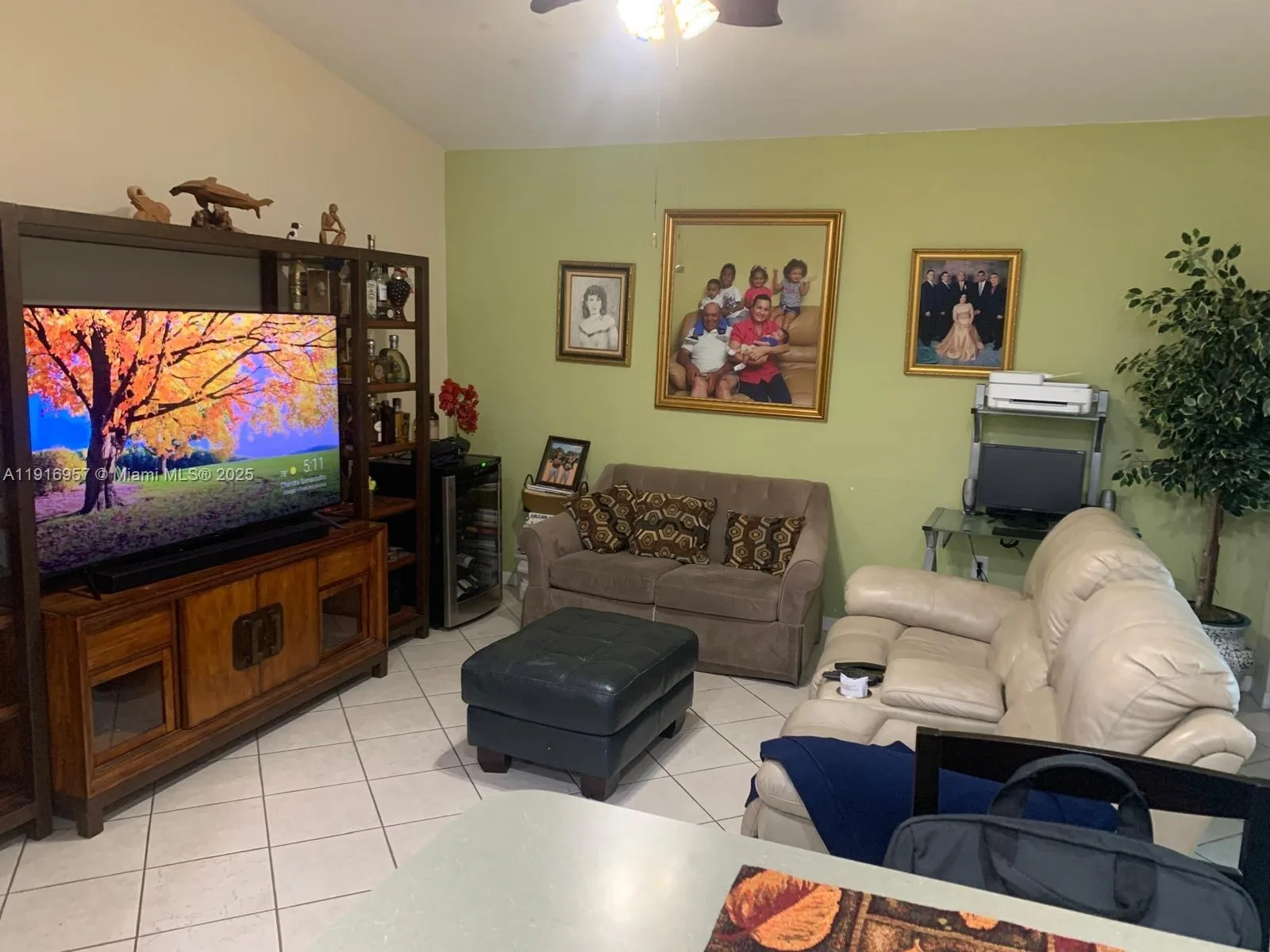 462 SE 23rd Dr, Homestead, FL 33033 photo 3