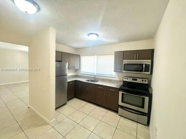 7626 NE 6th Ct # 5, Miami, FL 33138