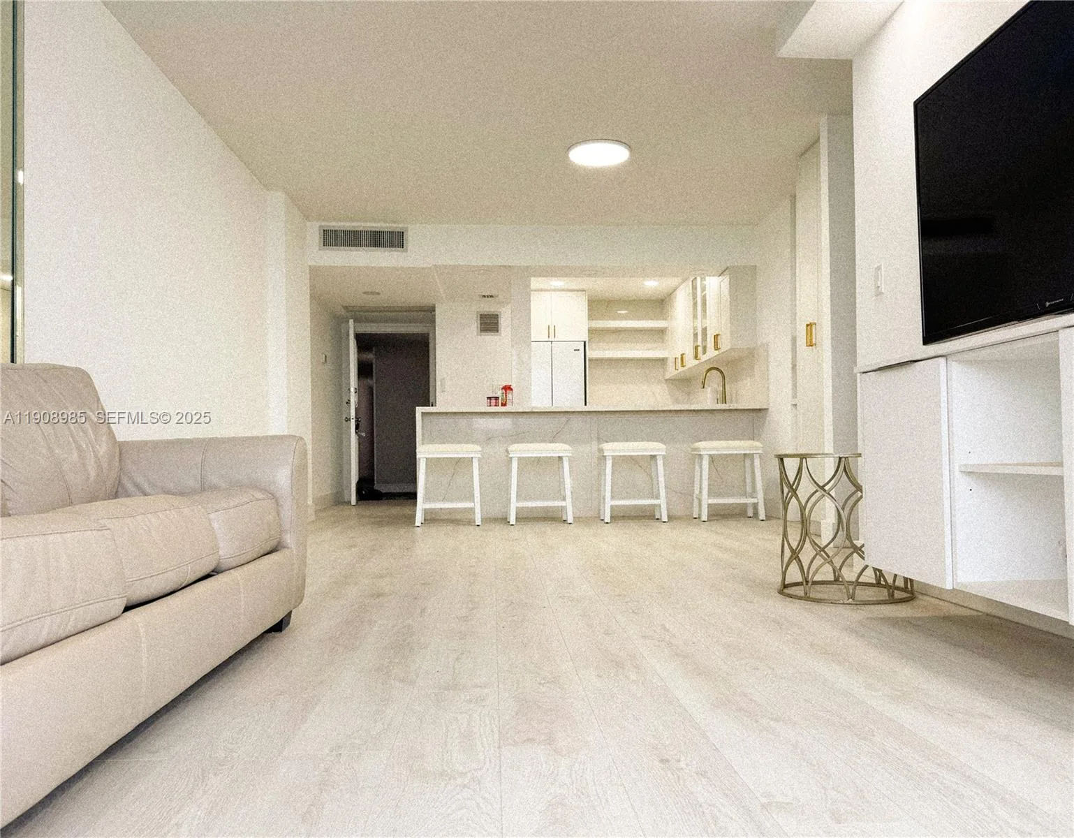 3140 S Ocean Dr # 2403, Hallandale Beach, FL 33009