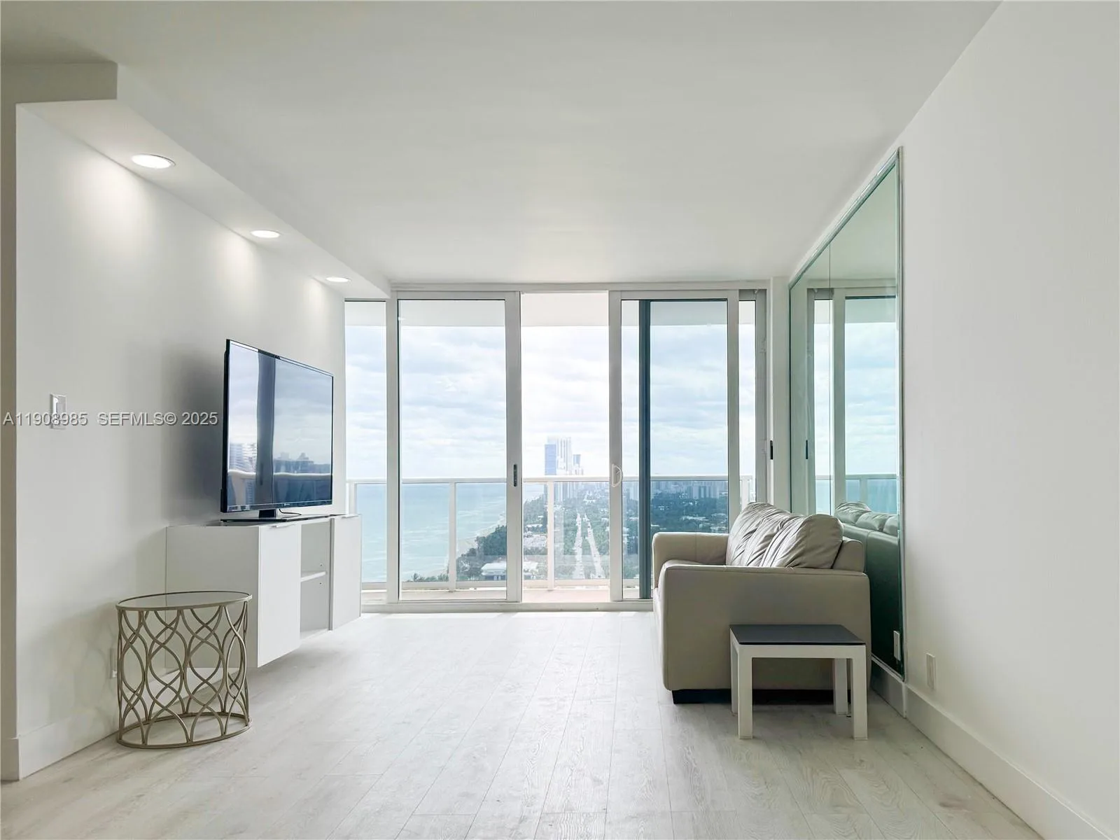 3140 S Ocean Dr # 2403, Hallandale Beach, FL 33009 photo 2