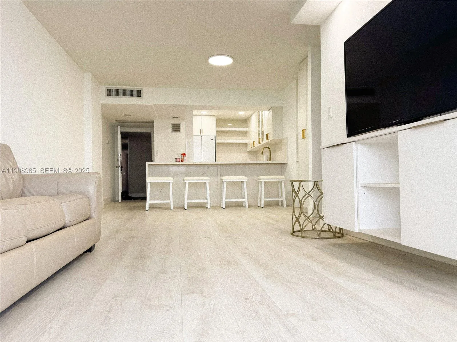 3140 S Ocean Dr # 2403, Hallandale Beach, FL 33009 photo 3