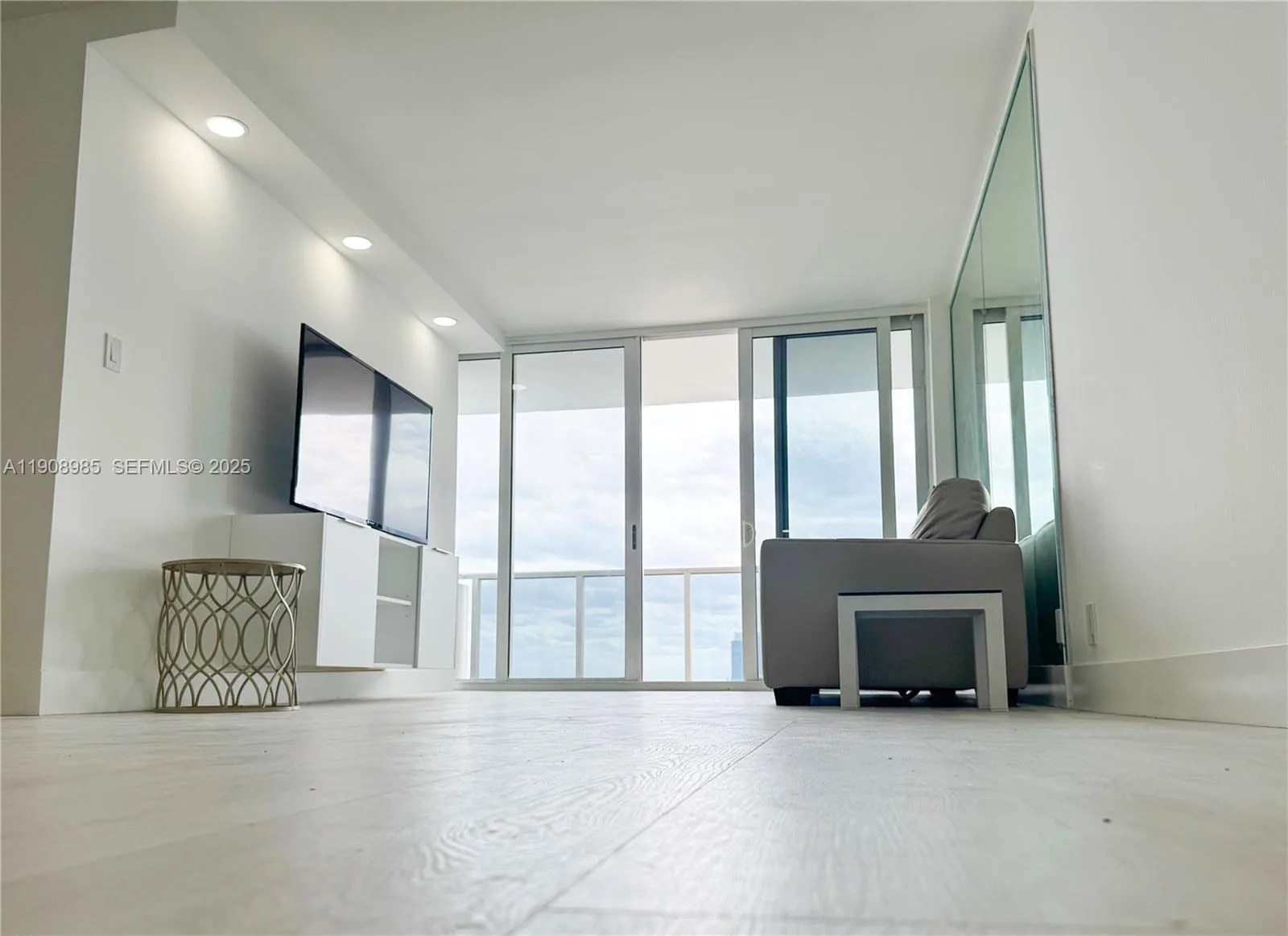 3140 S Ocean Dr # 2403, Hallandale Beach, FL 33009 photo 4