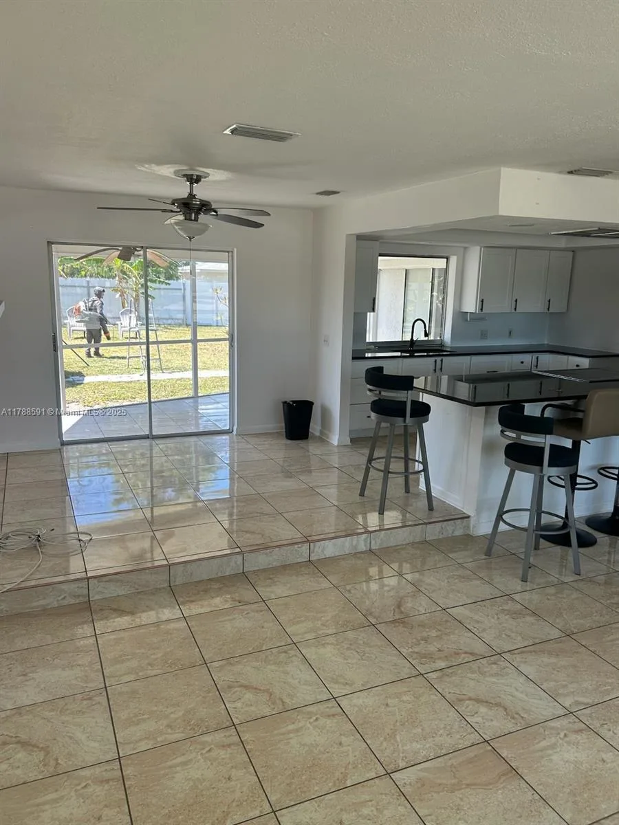 4020 Country Club # 0, Cape Coral, FL 33904 photo 2