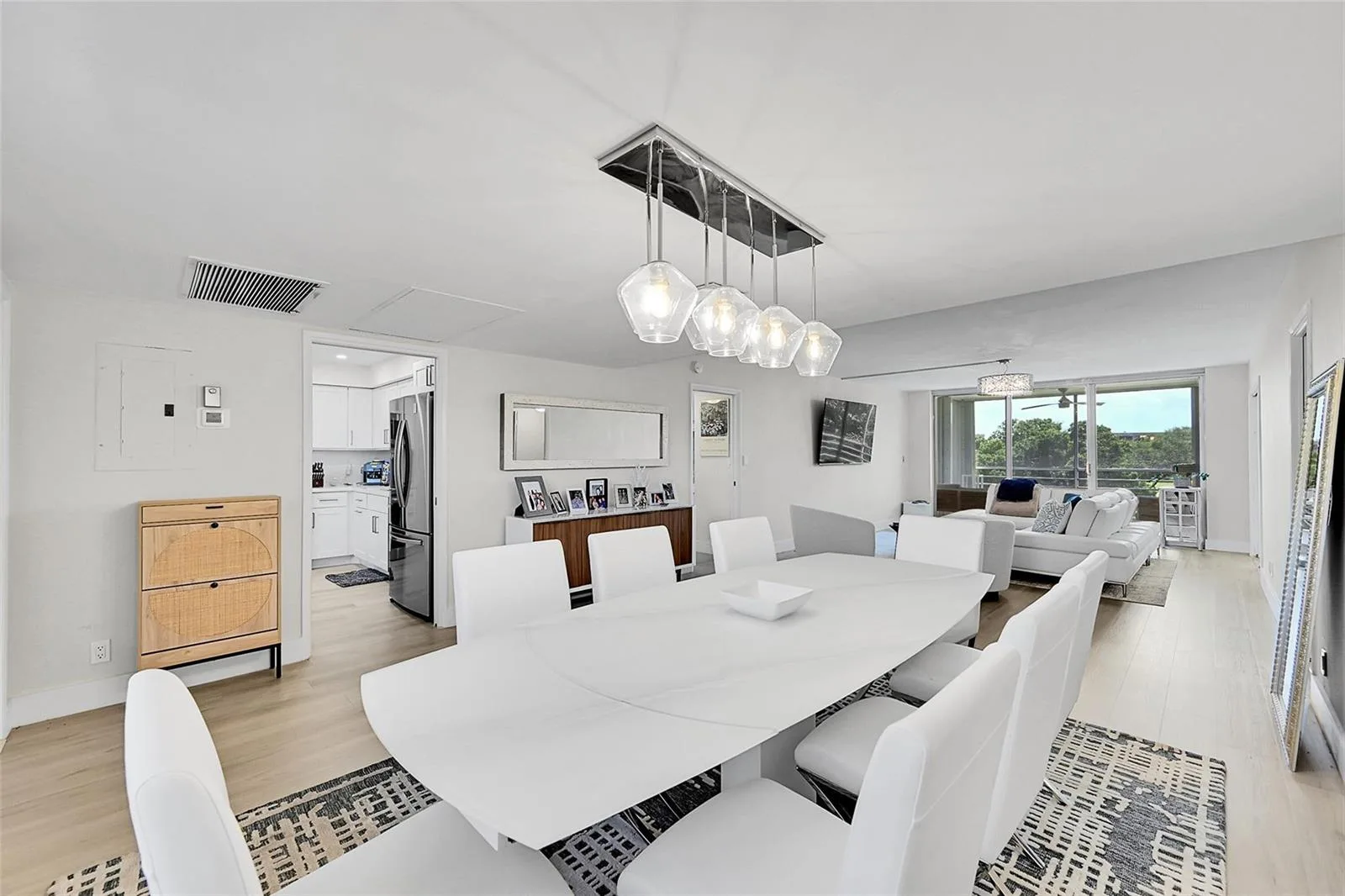 555 Oaks Lane # 311, Pompano Beach, FL 33069