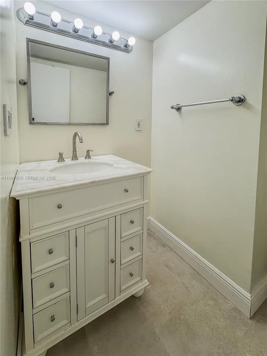2935 NE 163rd St # 4T, North Miami Beach, FL 33160 photo 5
