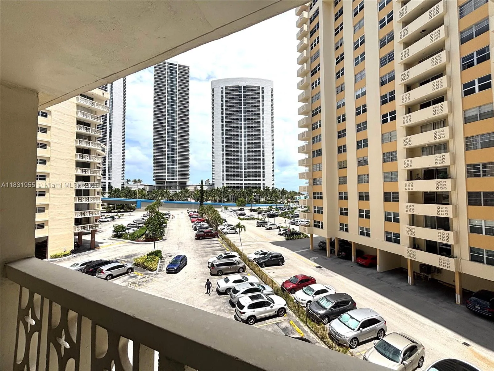 1817 S Ocean Dr # 426, Hallandale Beach, FL 33009 photo 7