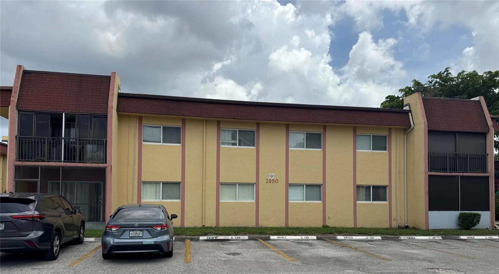 2850 NW 55th Avenue # 2D, Lauderhill, FL 33313