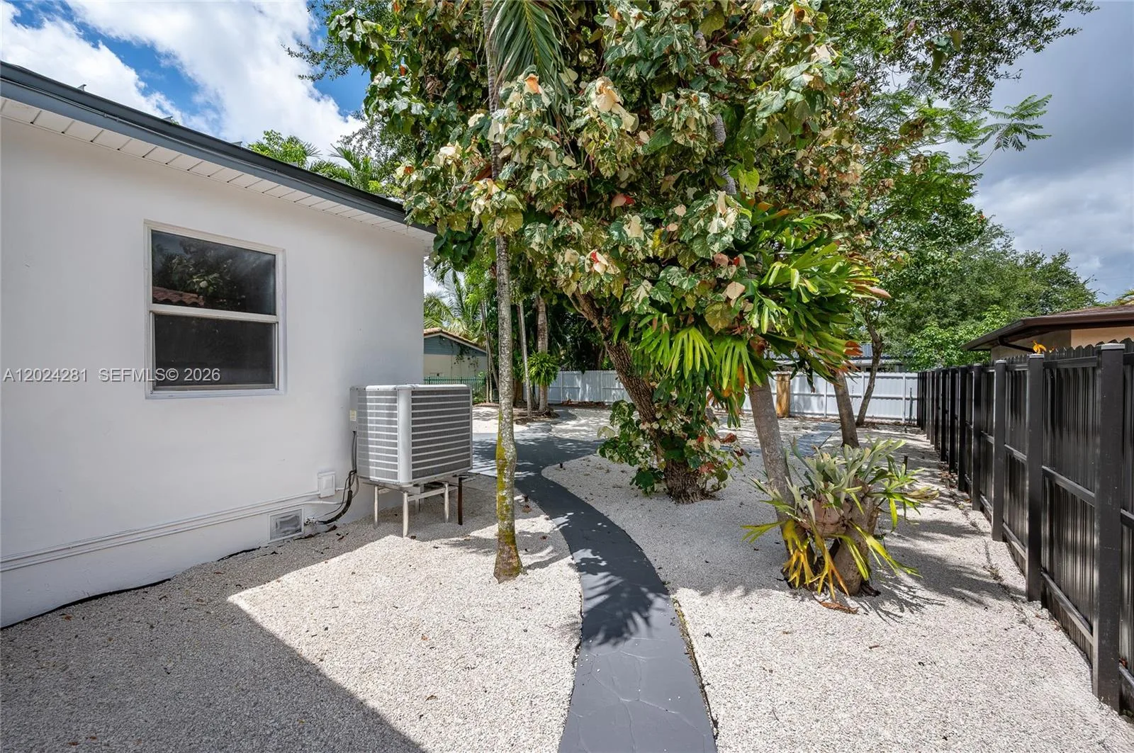 264 Navajo St, Miami Springs, FL 33166 photo 7