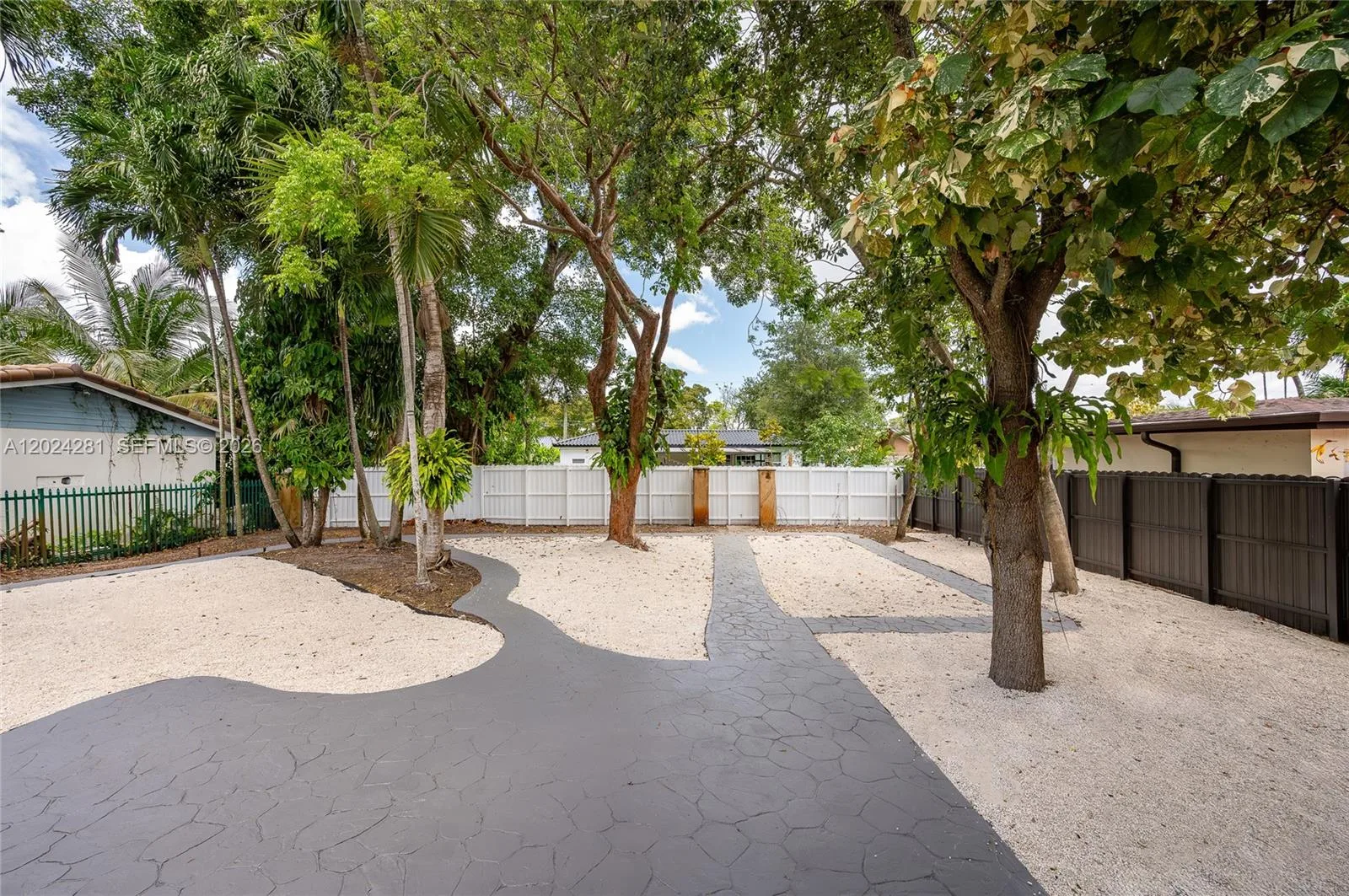 264 Navajo St, Miami Springs, FL 33166 photo 8