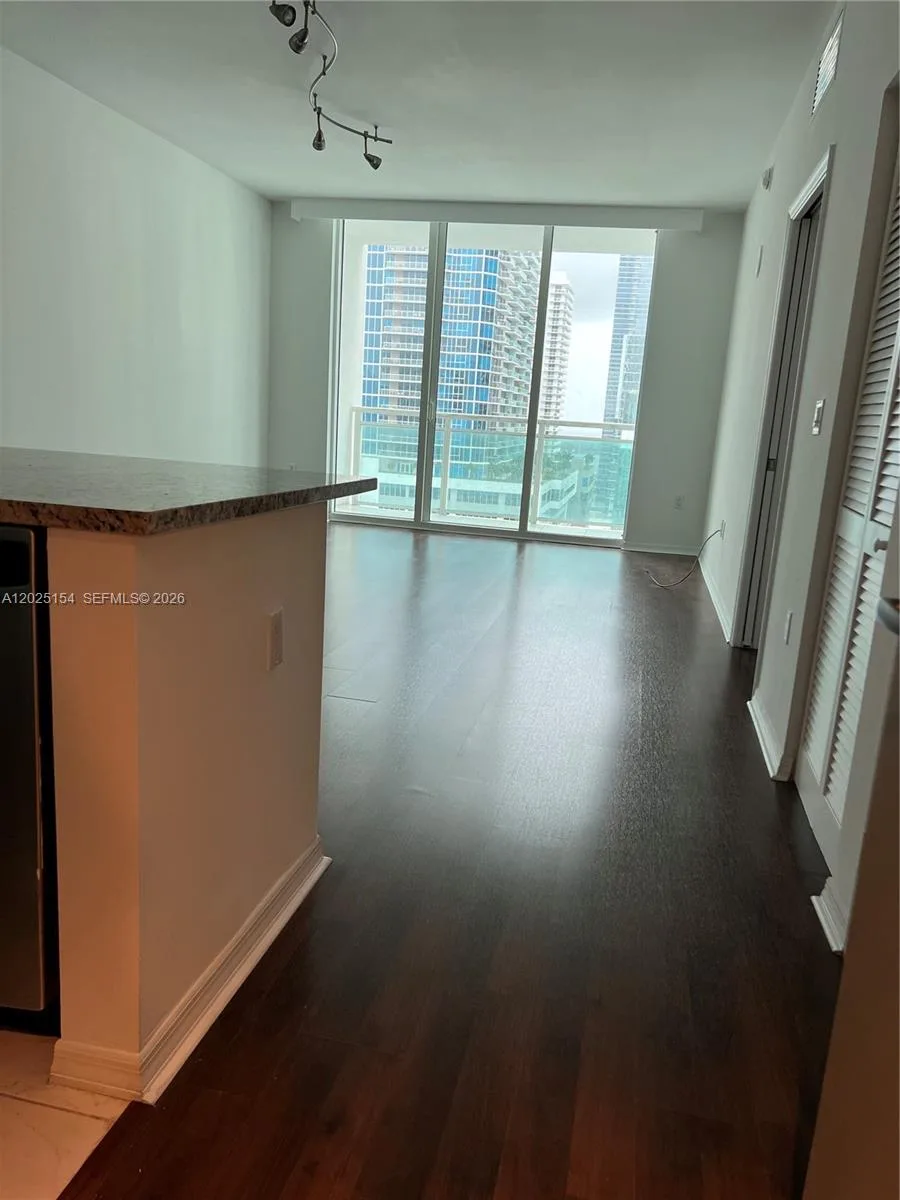 950 Brickell Bay Dr # 2303, Miami, FL 33131 photo 3