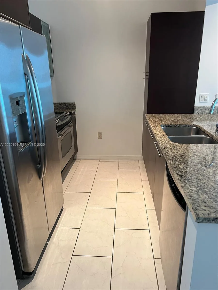 950 Brickell Bay Dr # 2303, Miami, FL 33131 photo 5