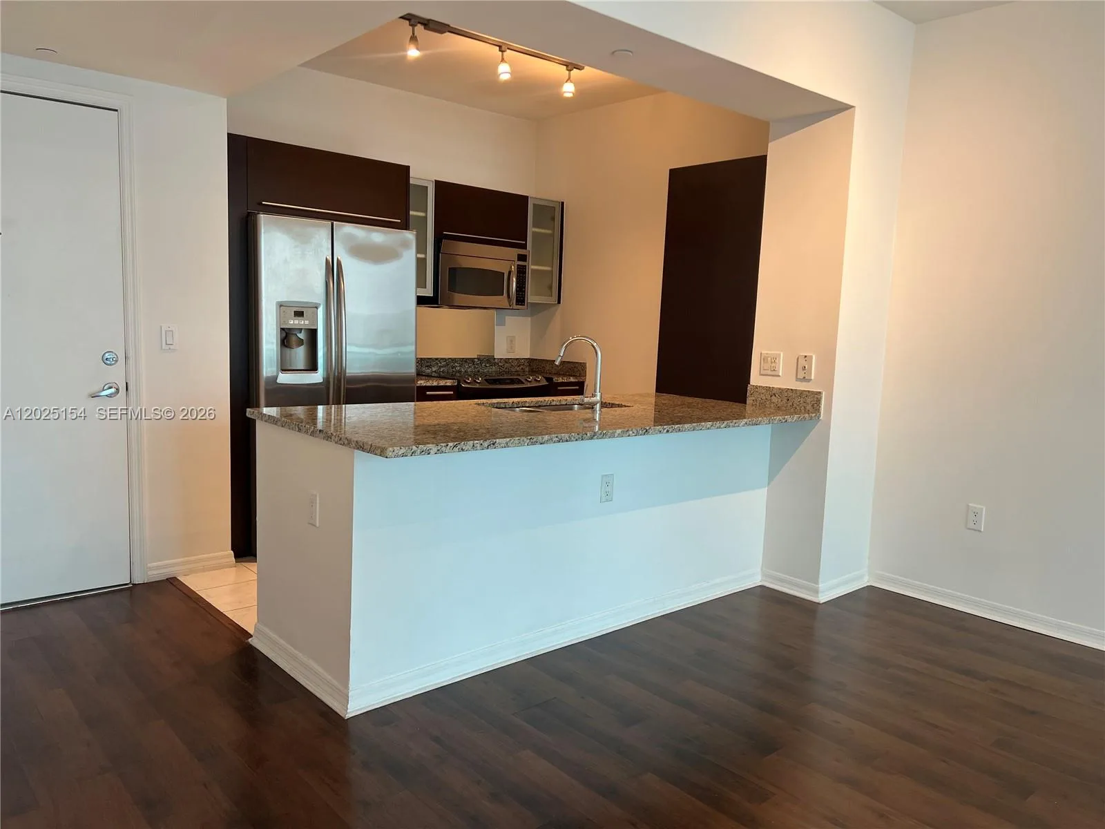 950 Brickell Bay Dr # 2303, Miami, FL 33131 photo 6
