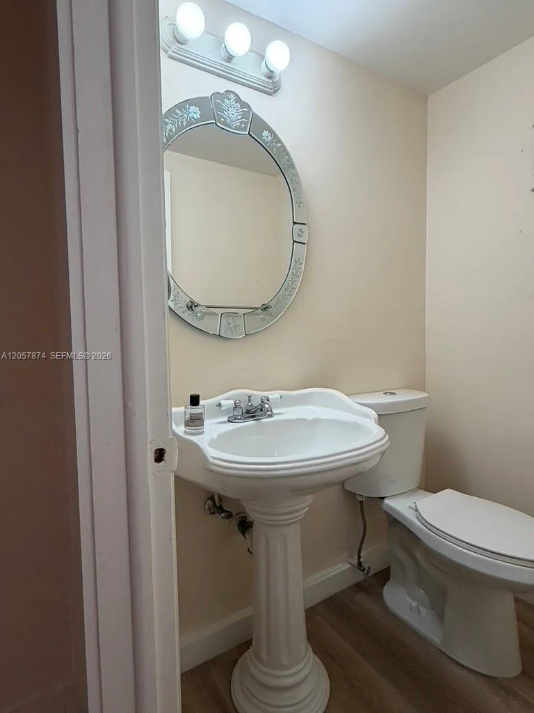 30 NW 87th Ave # C201, Miami, FL 33172 photo 7