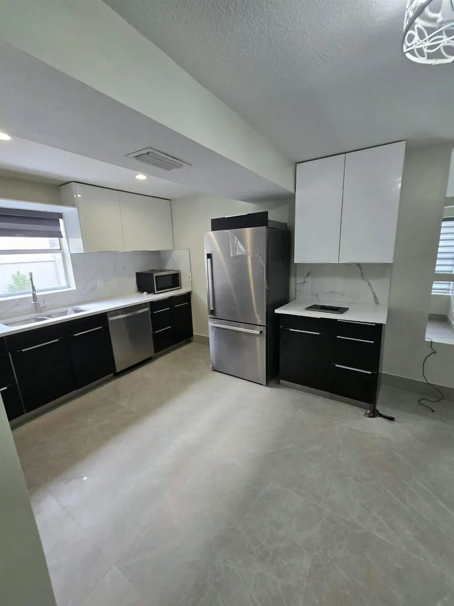 7924 SW 8TH Street, North Lauderdale, FL 33068