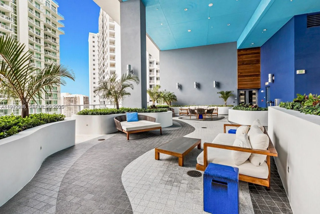 1300 Brickell Bay Dr # 2802, Miami, FL 33131 photo 3