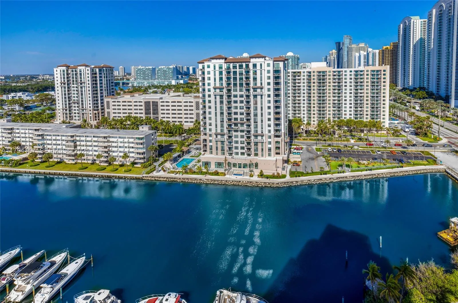 100 Bayview Dr # 1403, Sunny Isles Beach, FL 33160 photo 11