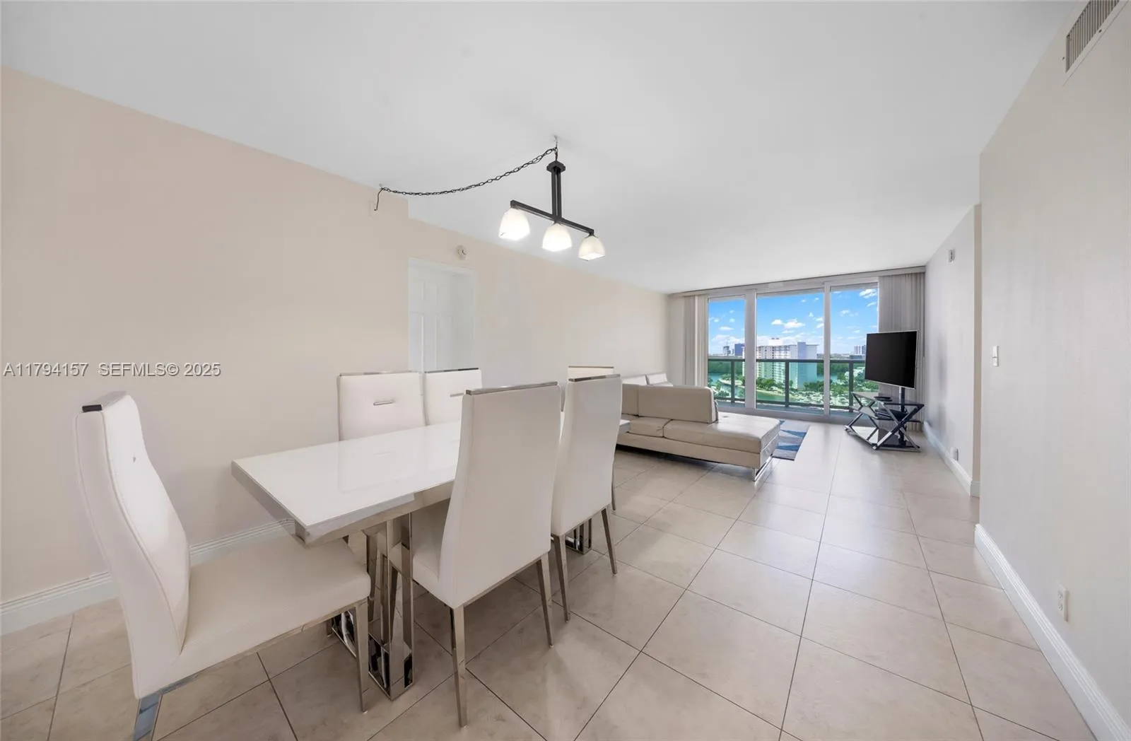 100 Bayview Dr # 1403, Sunny Isles Beach, FL 33160 photo 2