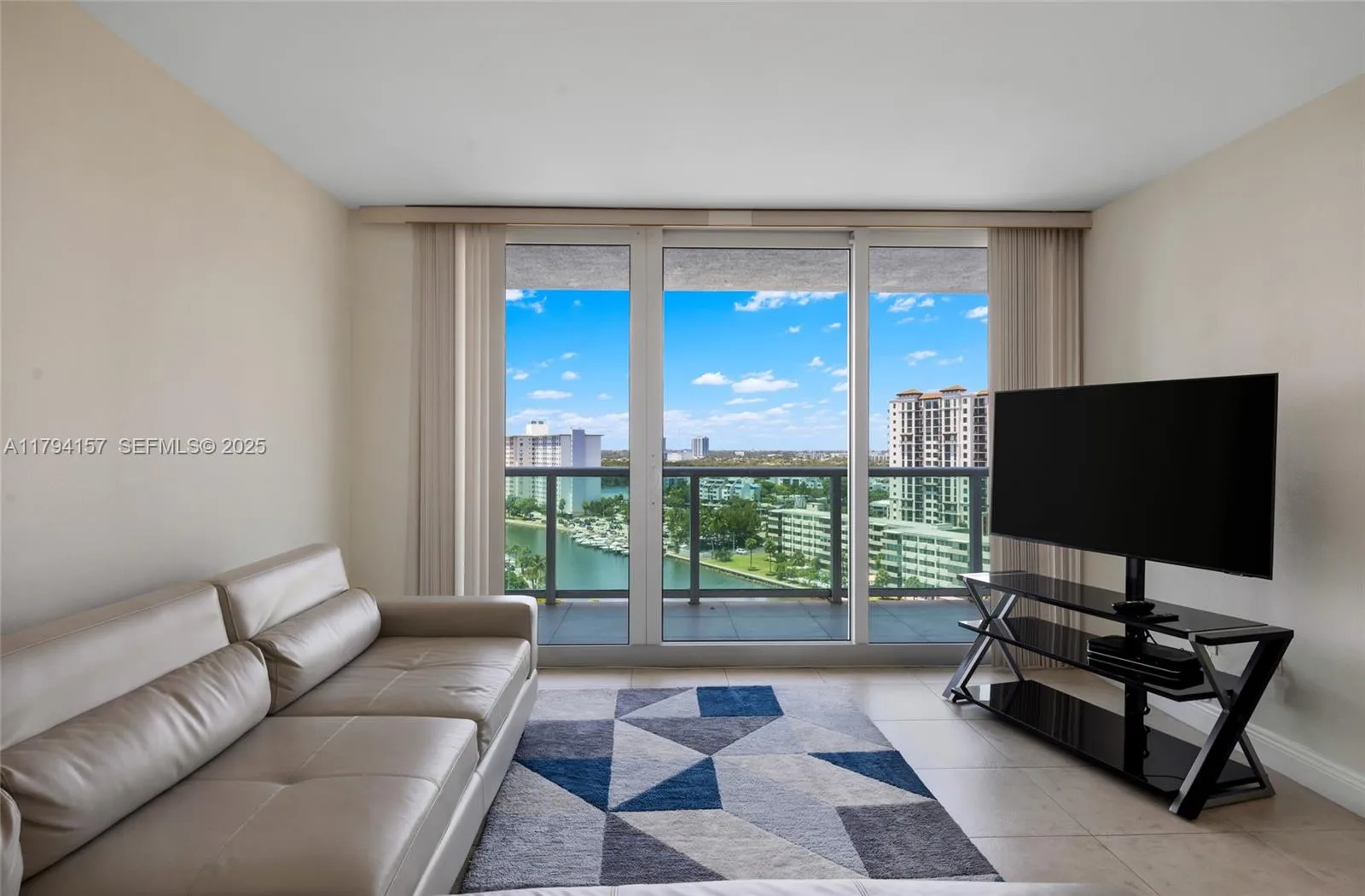 100 Bayview Dr # 1403, Sunny Isles Beach, FL 33160 photo 5