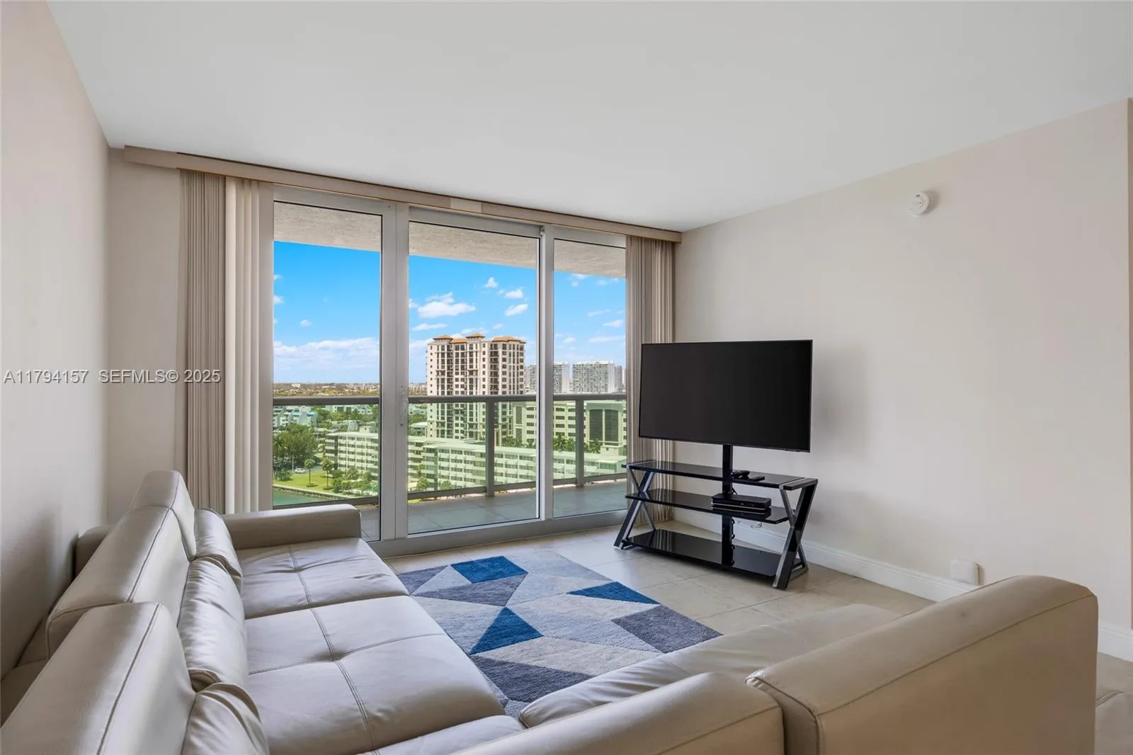 100 Bayview Dr # 1403, Sunny Isles Beach, FL 33160 photo 6