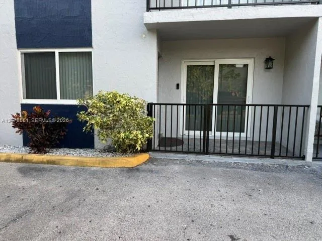 8009 W 6th Ave # B, Hialeah, FL 33014