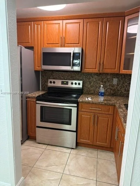 8009 W 6th Ave # B, Hialeah, FL 33014 photo 3