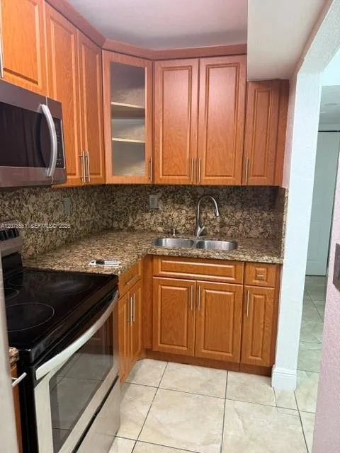 8009 W 6th Ave # B, Hialeah, FL 33014 photo 4