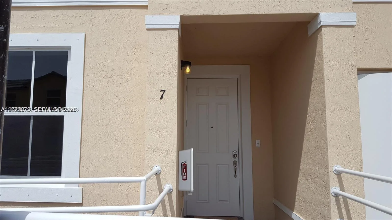 142 SE 28th Ter # 7, Homestead, FL 33033 photo 2