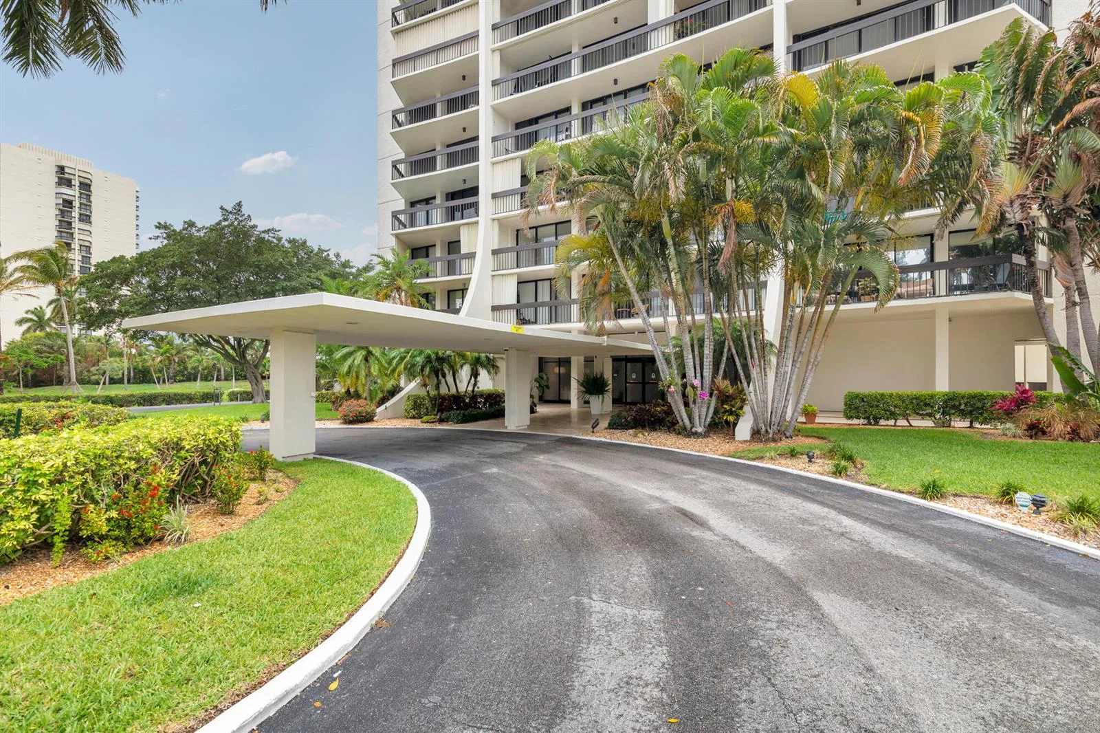 2000 Presidential Way # 206, West Palm Beach, FL 33401