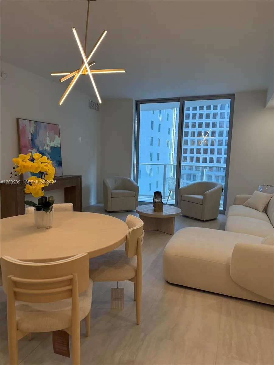 77 SE 5th street # 1614, Miami, FL 33131 photo 8