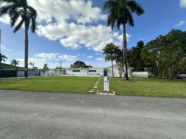 11125 SW 173rd Ter, Miami, FL 33157